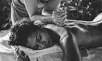 oil massage thai therapeutic style